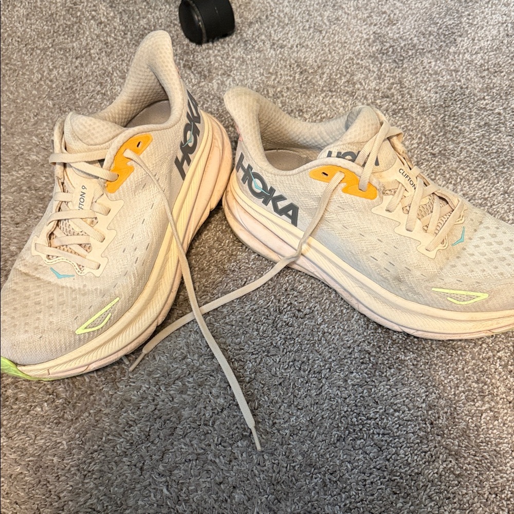 Hoka Clifton 9